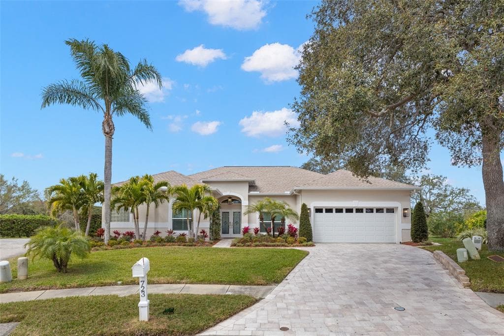 723 WATERSIDE COURT TARPON SPRINGS, FL 34689