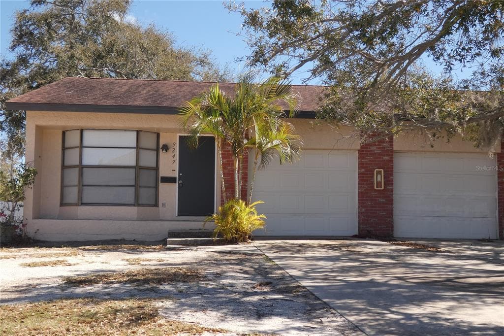 9201 7TH STREET N ST PETERSBURG, FL 33702