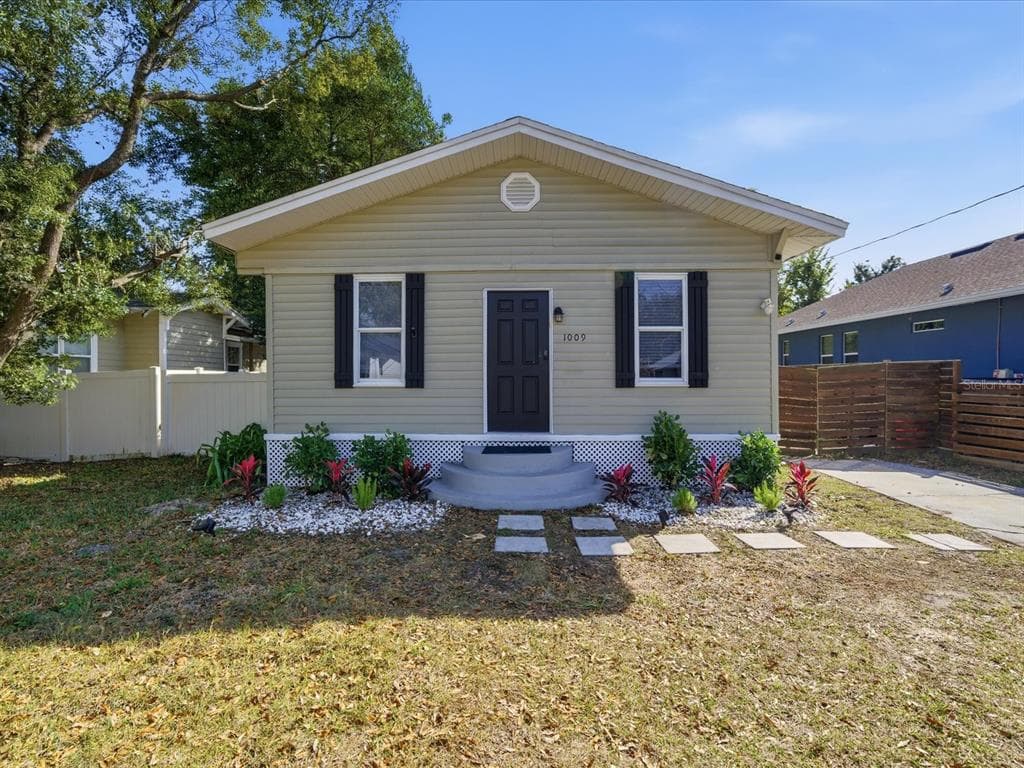 1009 E CURTIS STREET TAMPA, FL 33603