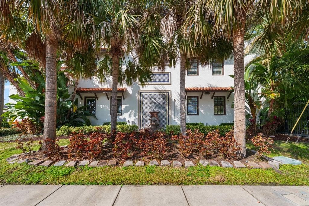 4911 W MELROSE AVENUE S TAMPA, FL 33629
