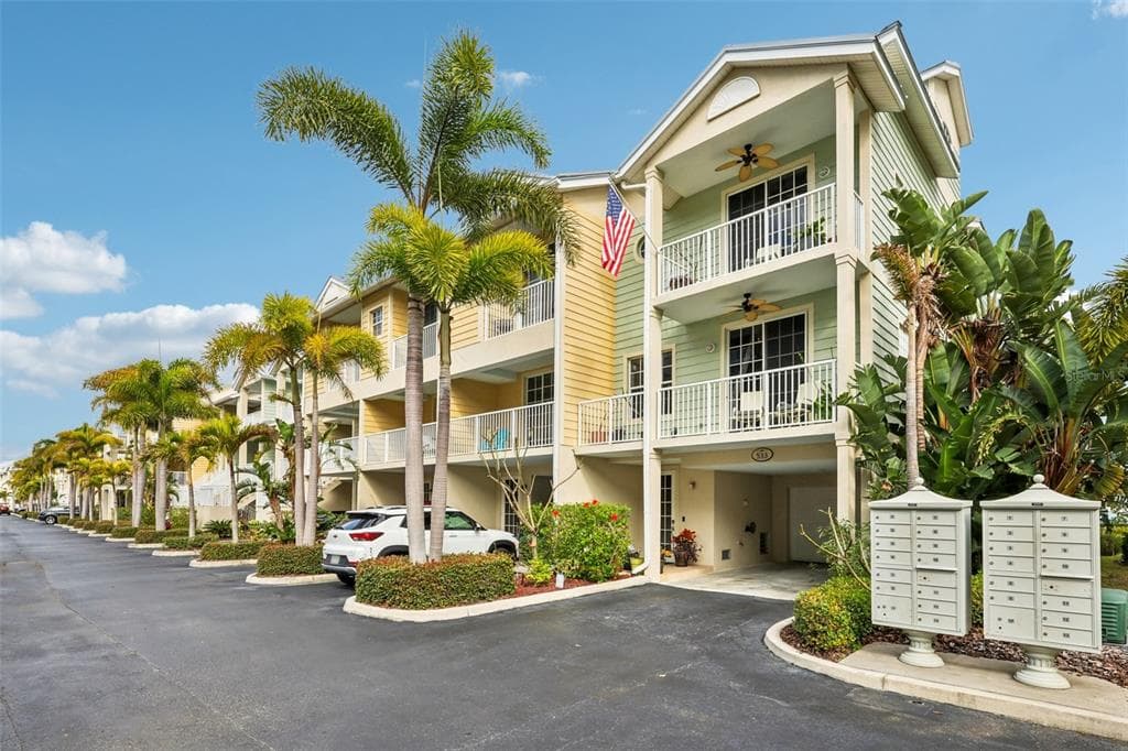 533 BAHIA BEACH BOULEVARD RUSKIN, FL 33570