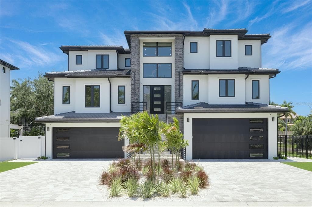 6012 KIPPS COLONY DRIVE E GULFPORT, FL 33707