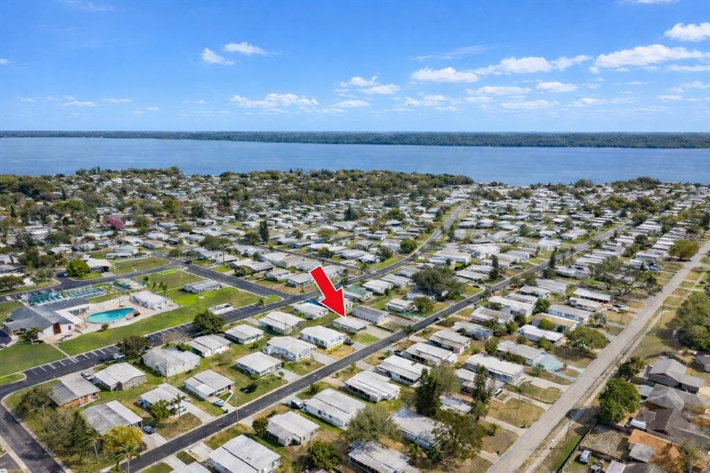 127 INDEPENDENCE AVENUE PALM HARBOR, FL 34684
