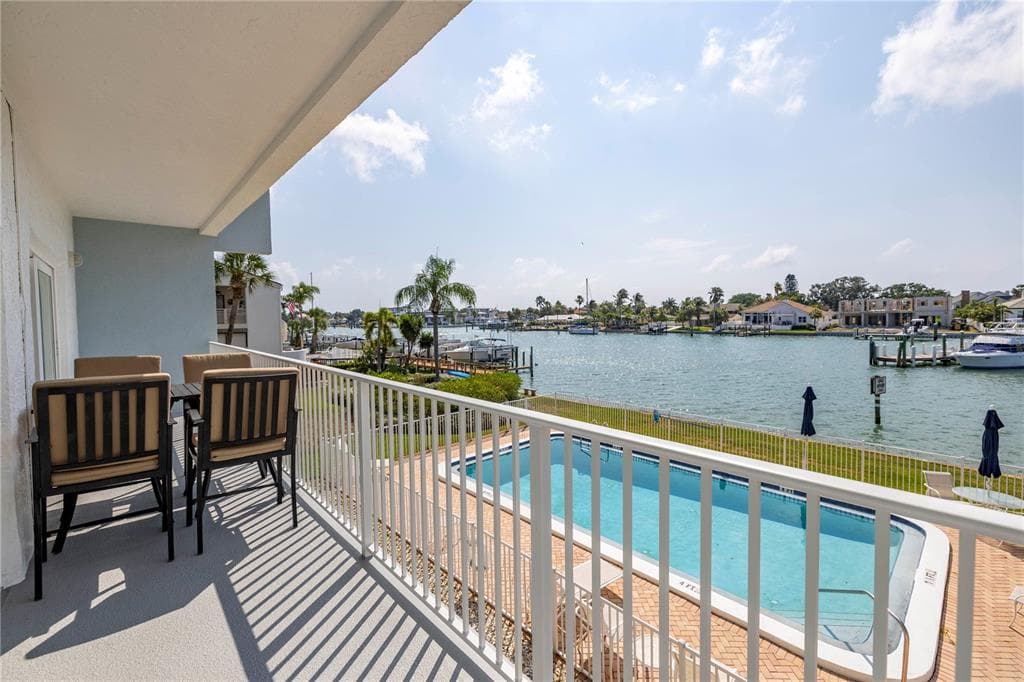 340 PINELLAS BAYWAY S UNIT 206 TIERRA VERDE, FL 33715