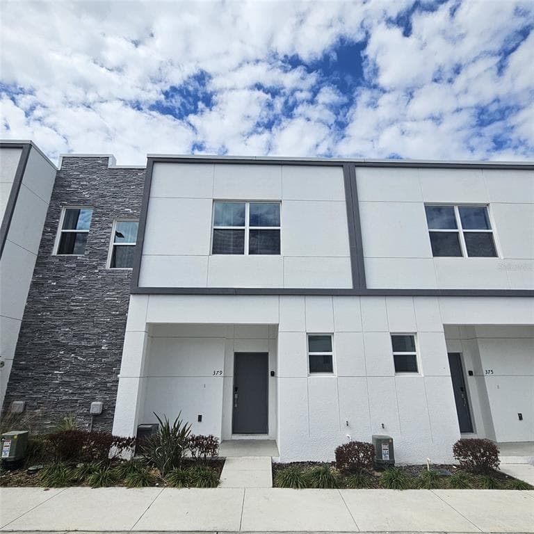 379 FAMAGUSTA DRIVE DAVENPORT, FL 33896
