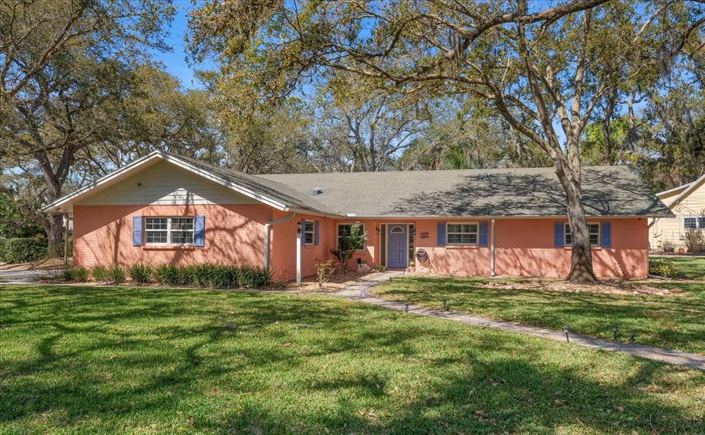 1921 CARDINAL ROAD DUNEDIN, FL 34698