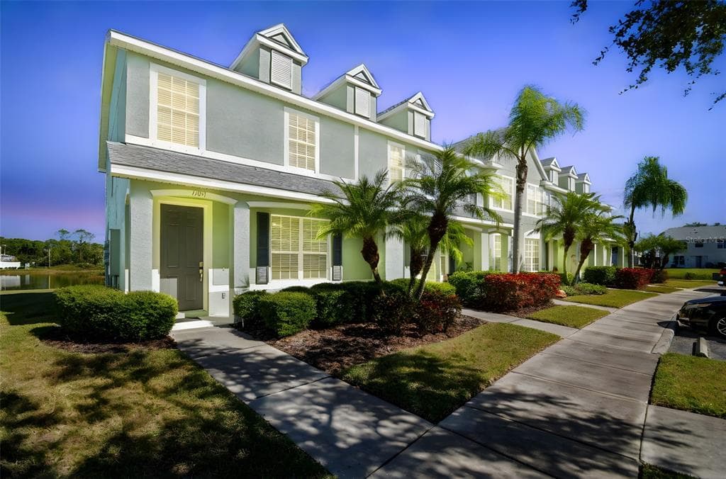 11651 DECLARATION DRIVE TAMPA, FL 33635