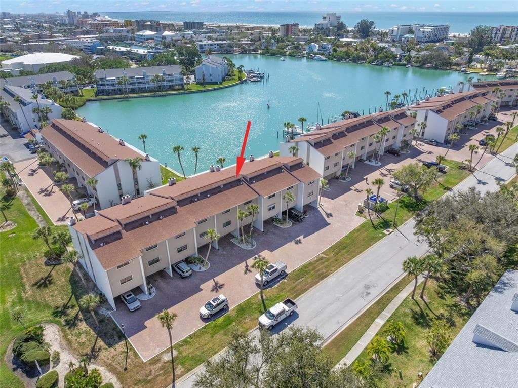 12320 CAPRI CIRCLE N UNIT 404 TREASURE ISLAND, FL 33706