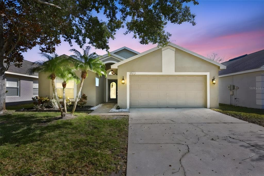 19512 MORDEN BLUSH DRIVE LUTZ, FL 33558