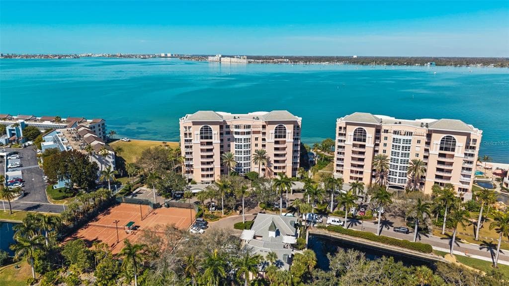 4953 BACOPA LANE S UNIT 105 ST PETERSBURG, FL 33715