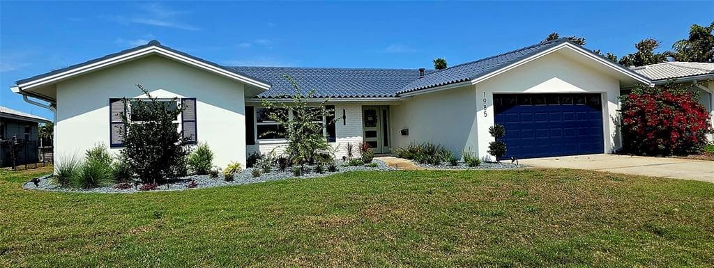 1985 MICHIGAN AVENUE NE ST PETERSBURG, FL 33703