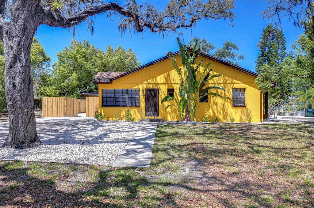 6 BAYOU LANE PALM HARBOR, FL 34683