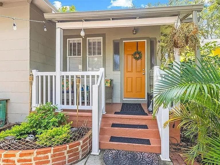 1013 22ND AVENUE N ST PETERSBURG, FL 33704