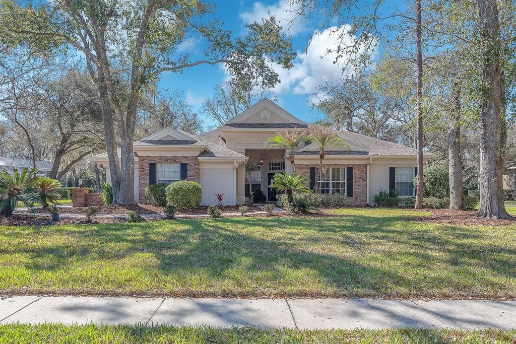6109 KINGBIRD MANOR DRIVE LITHIA, FL 33547