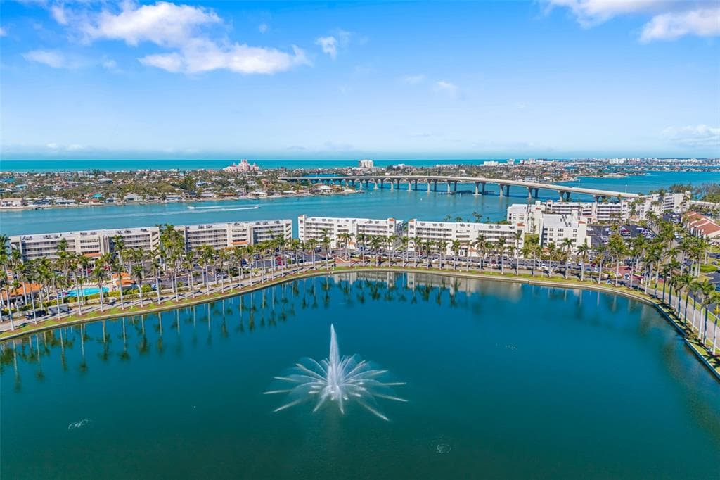 6061 BAHIA DEL MAR CIRCLE UNIT 442 ST PETERSBURG, FL 33715