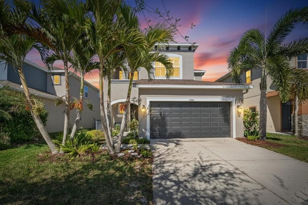 7504 LANTERN PARK AVENUE APOLLO BEACH, FL 33572