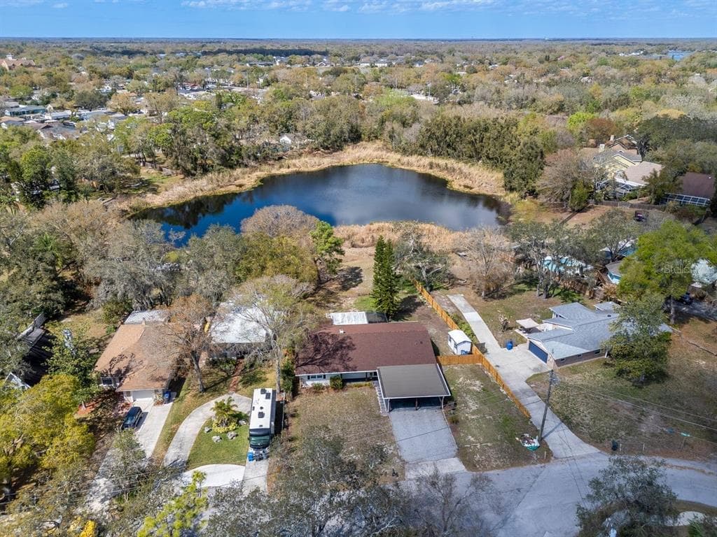 2201 S VILLAGE AVENUE TAMPA, FL 33612
