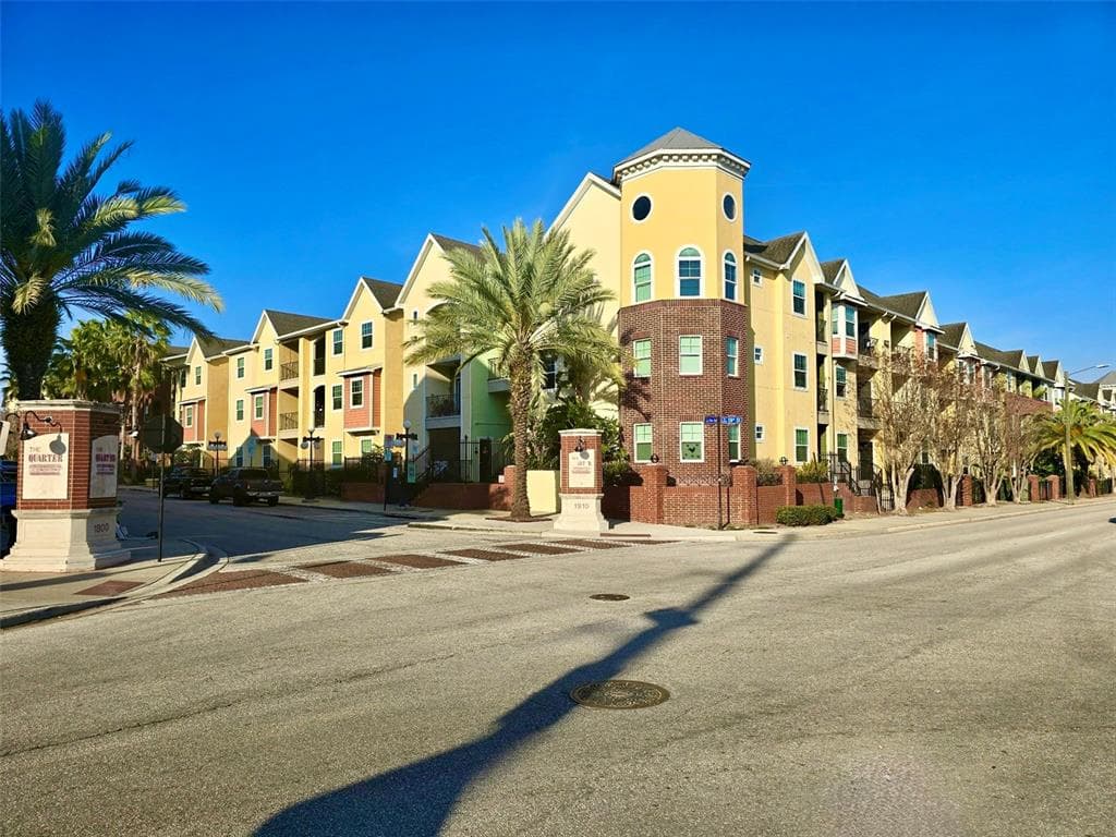 1810 E PALM AVENUE UNIT 6103 TAMPA, FL 33605