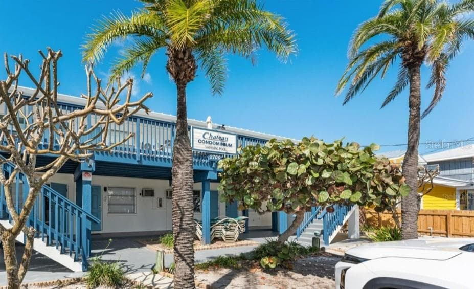 2700 GULF BOULEVARD UNIT 2 BELLEAIR BEACH, FL 33786