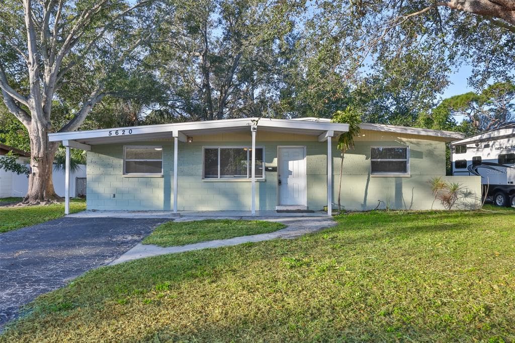 5620 HARDING BOULEVARD NE ST PETERSBURG, FL 33703