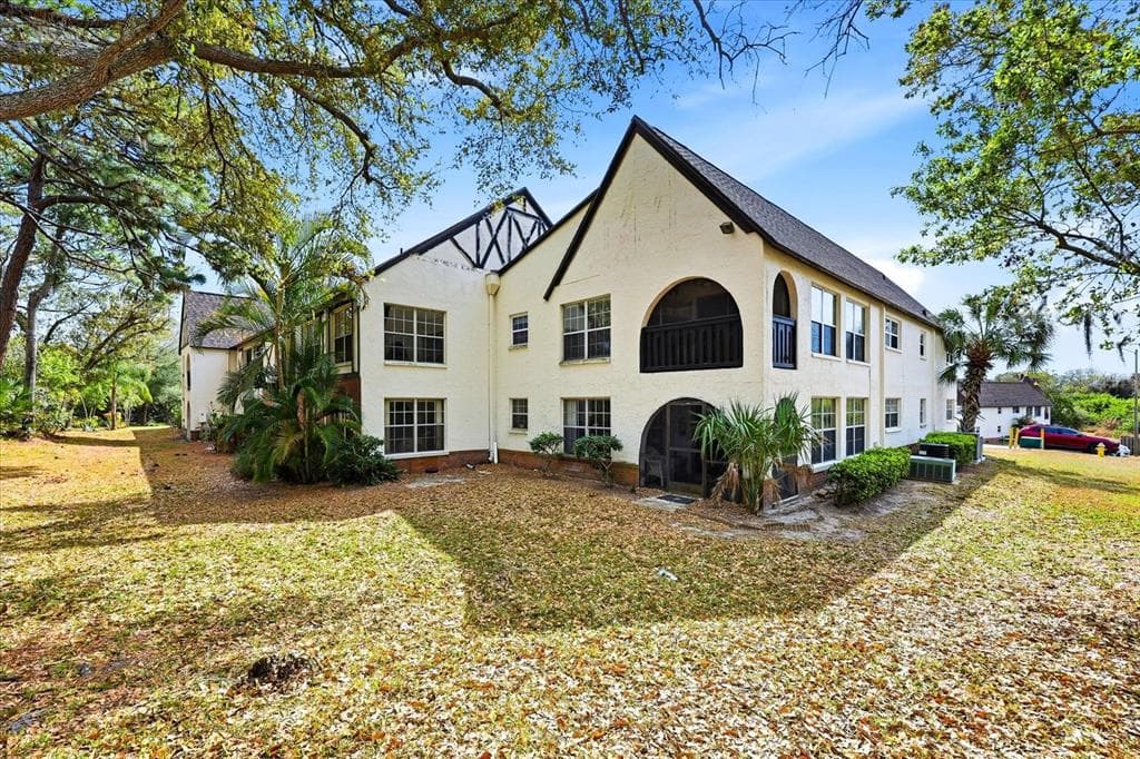 380 N BAYSHORE BOULEVARD UNIT 203 CLEARWATER, FL 33759