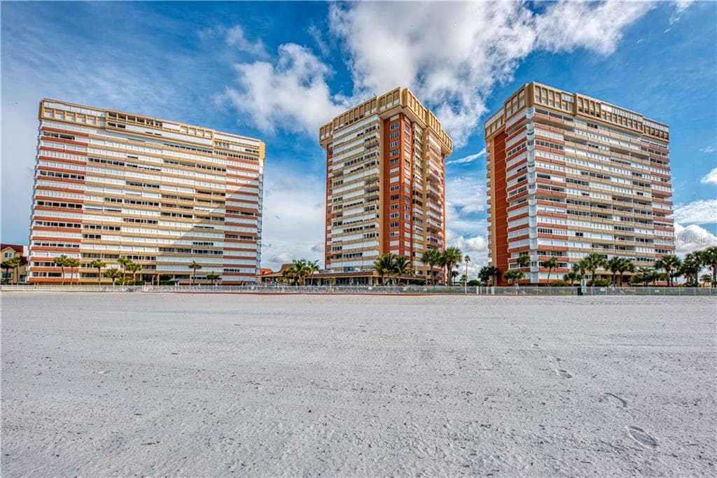 17900 GULF BOULEVARD UNIT 11D REDINGTON SHORES, FL 33708