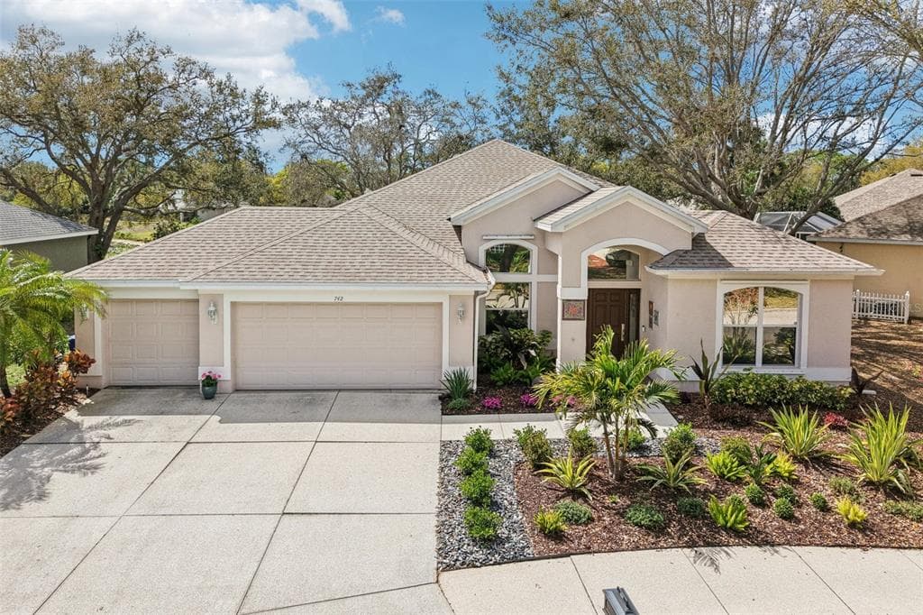742 SHORECREST DRIVE SARASOTA, FL 34232