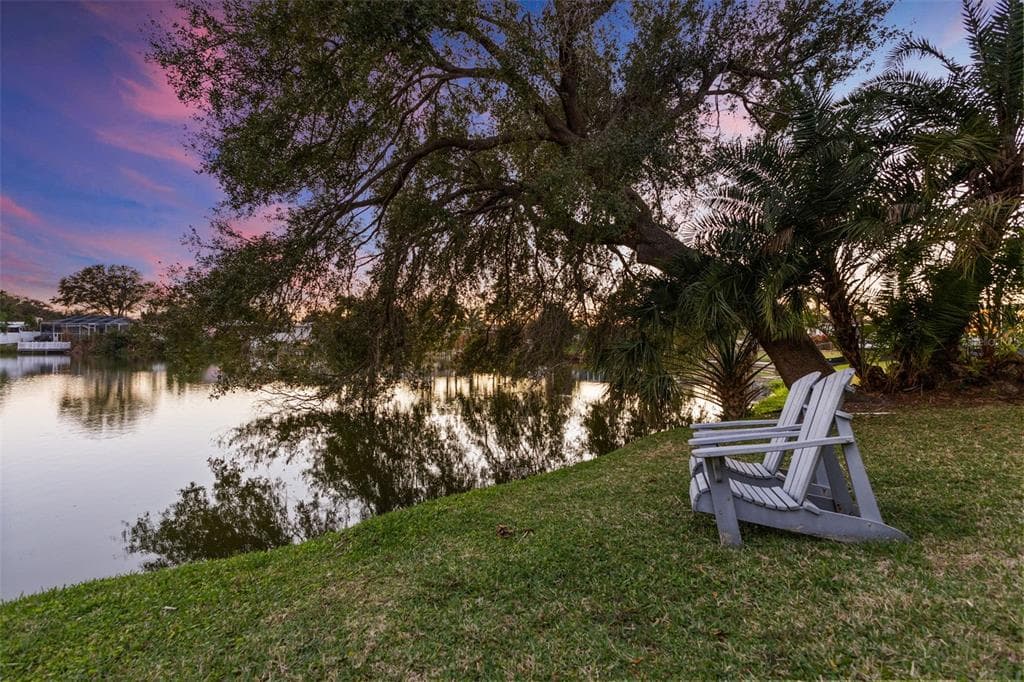 10274 BLOSSOM TRAIL SEMINOLE, FL 33772