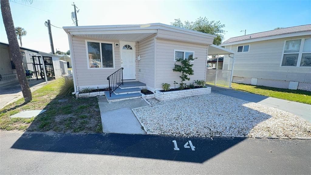 4851 W GANDY BOULEVARD UNIT B3L14 TAMPA, FL 33611