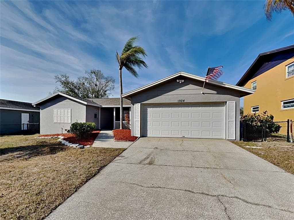 1924 DERBYWOOD DRIVE BRANDON, FL 33510