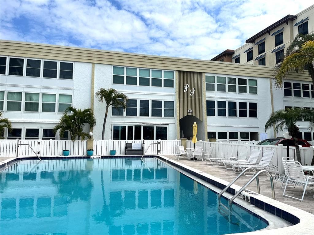 661 POINSETTIA AVENUE UNIT 109 CLEARWATER BEACH, FL 33767
