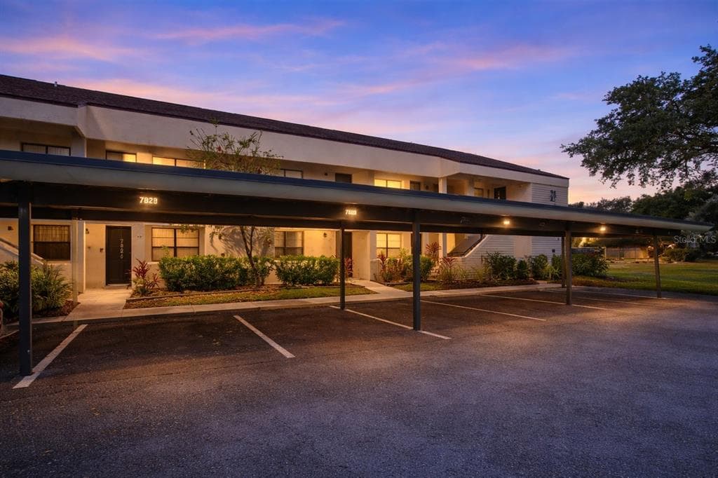 7830 NIAGARA AVENUE UNIT 303 TAMPA, FL 33617