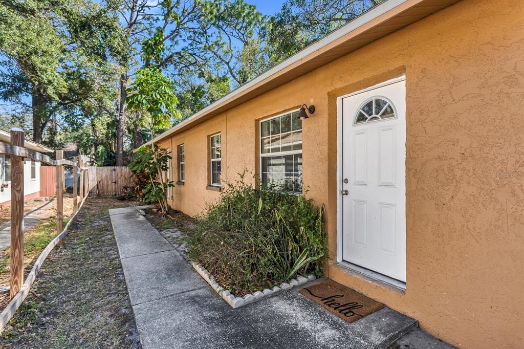 14717 SUNSET ST CLEARWATER, FL 33760