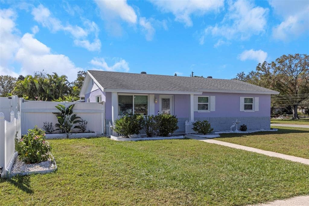 3094 HILLSDALE AVENUE LARGO, FL 33774