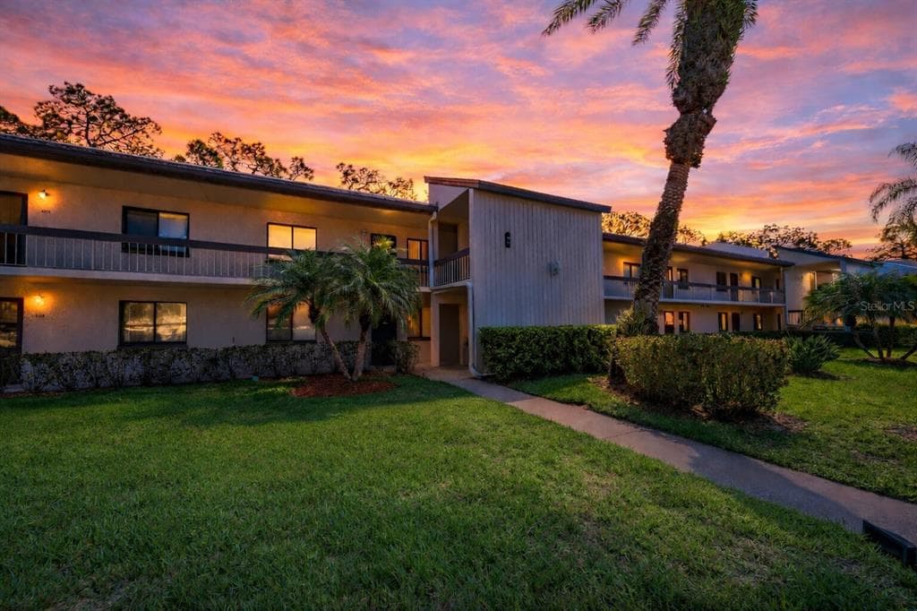 124 NINA WAY UNIT 24 OLDSMAR, FL 34677