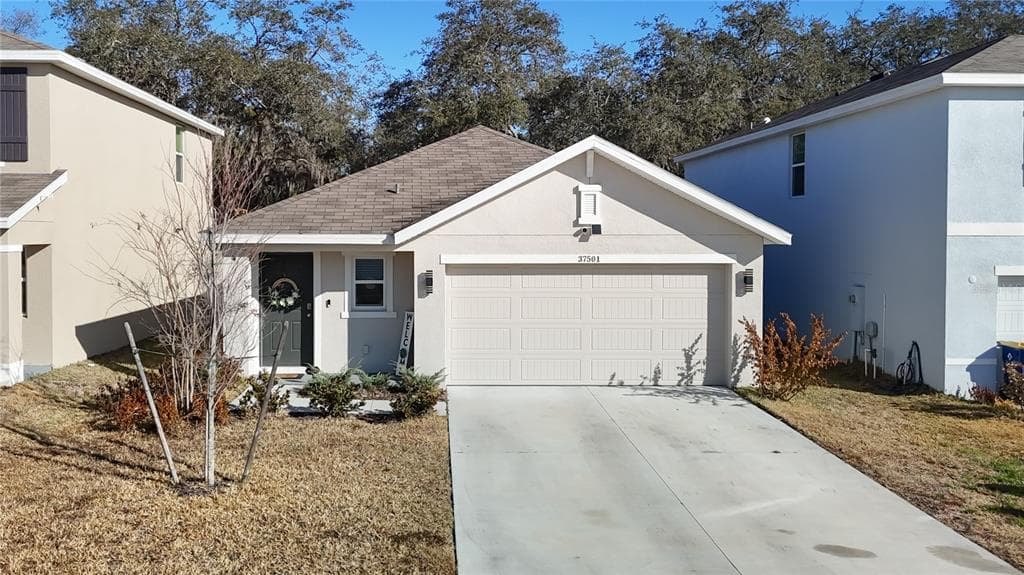 37501 SHARKS EYE LANE ZEPHYRHILLS, FL 33541