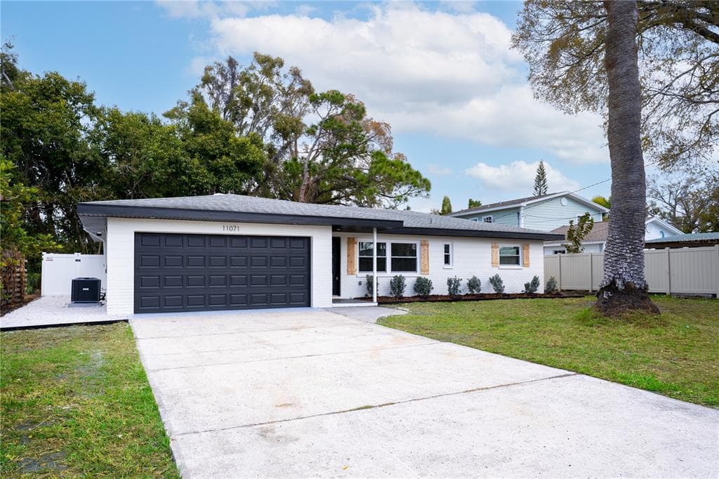 11071 NAVAJO DRIVE ST PETERSBURG, FL 33708