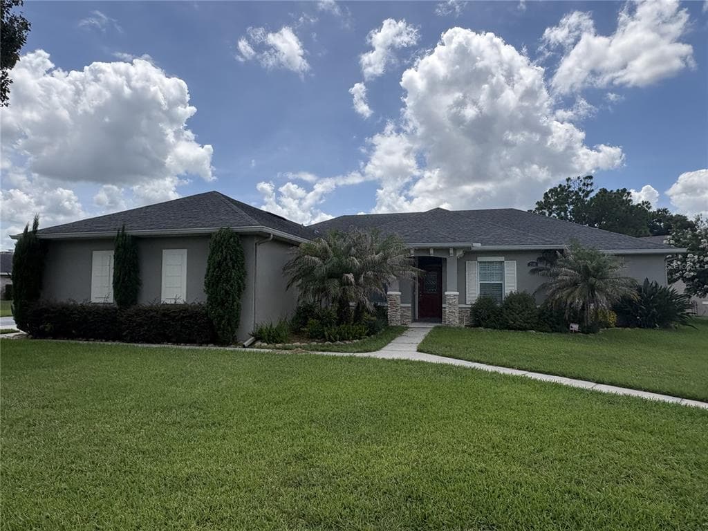 2118 EDGEWATER CIRCLE