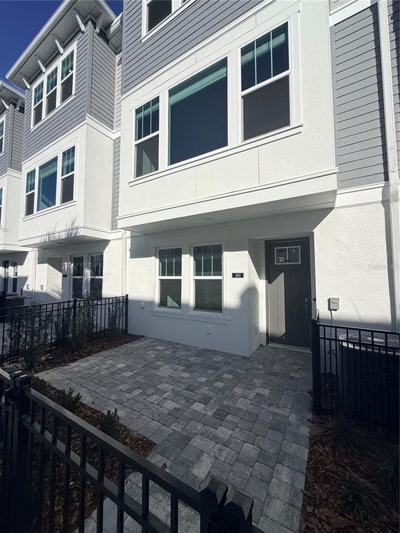 490 31ST WAY N ST PETERSBURG, FL 33713