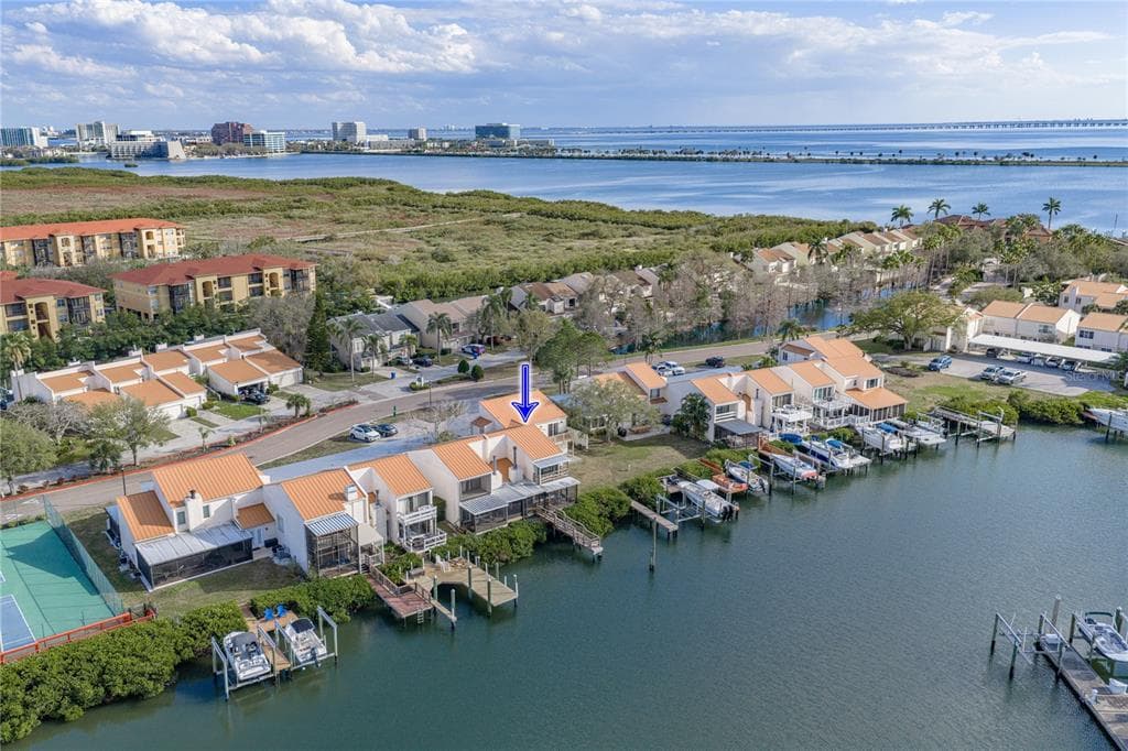 4306 HARBOR HOUSE DRIVE TAMPA, FL 33615