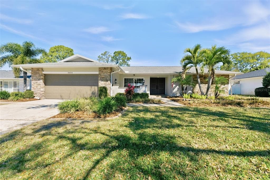 2654 CLUBHOUSE DRIVE N