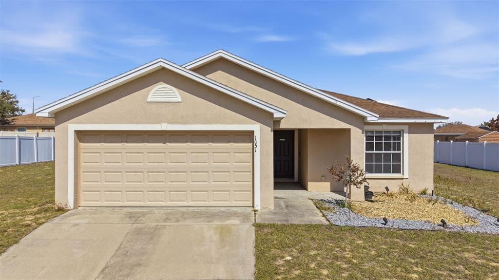 1051 MYSTERY CIRCLE DAVENPORT, FL 33837