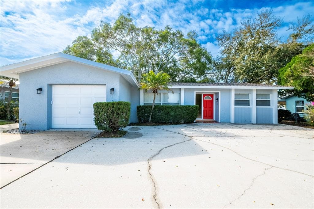 13840 94TH AVENUE SEMINOLE, FL 33776