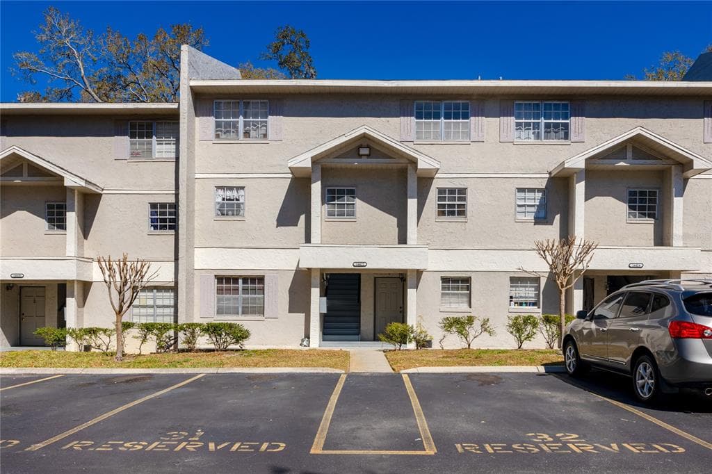 14422 REUTER STRASSE CIRCLE UNIT 112 TAMPA, FL 33613