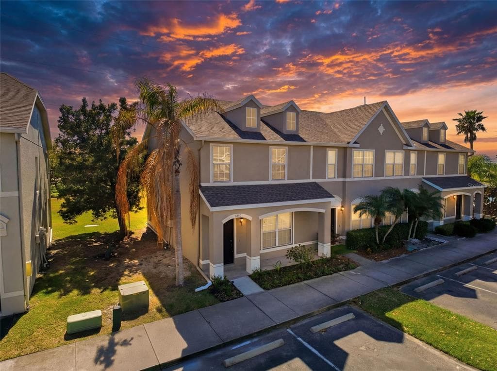 8880 CHRISTIE DRIVE LARGO, FL 33771