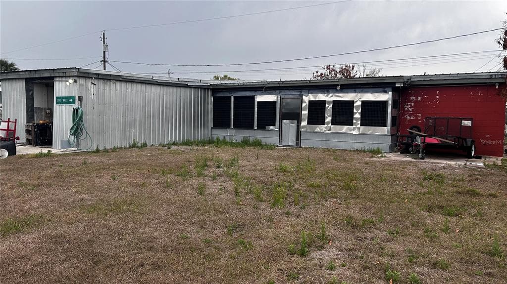 1503 LANCELOT LOOP TAMPA, FL 33619