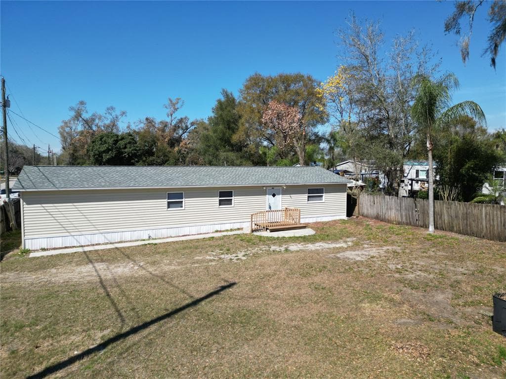901 S KINGSWAY ROAD SEFFNER, FL 33584