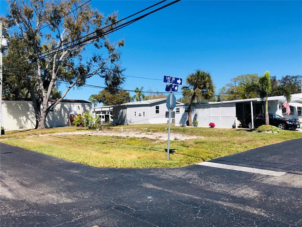 980 7TH STREET NW UNIT 27 LARGO, FL 33770