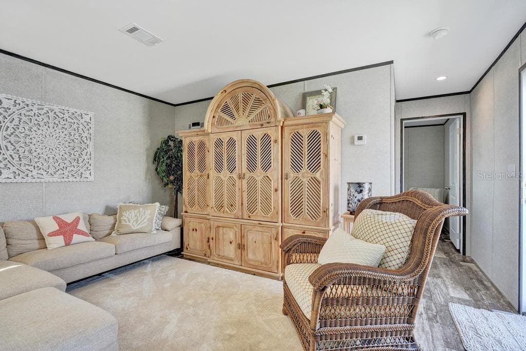 315 NE CARDINAL NE UNIT #L15 JENSEN BEACH, FL 34957