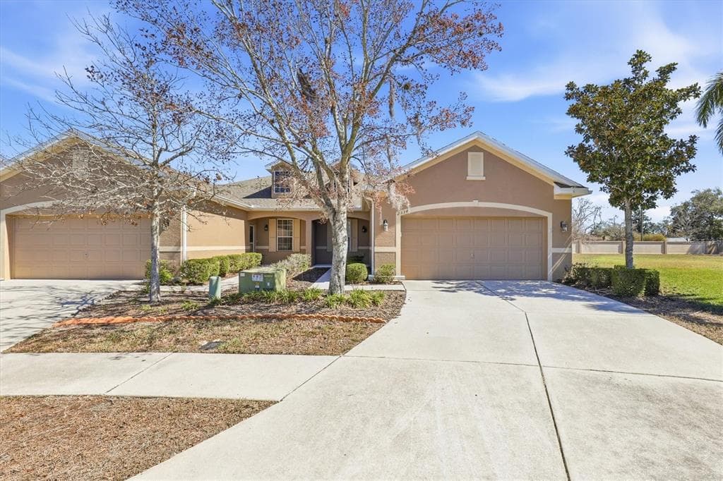 2334 BARRACUDA COURT HOLIDAY, FL 34691